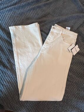 90s High Rise Loose Jeans in Vintage White
RE/DONE BRAND NEW WITH TAGS
